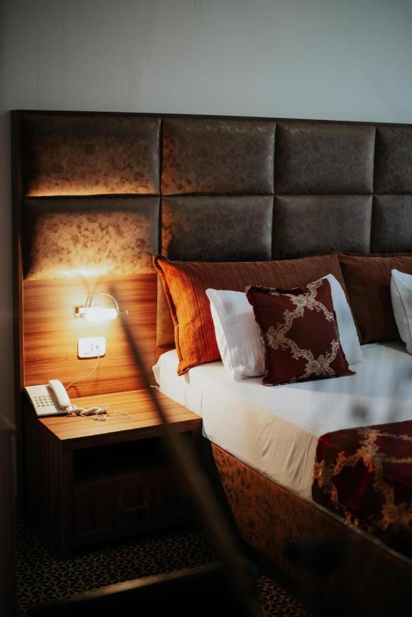 Hotel Lion Ulcinj Zewnętrze zdjęcie