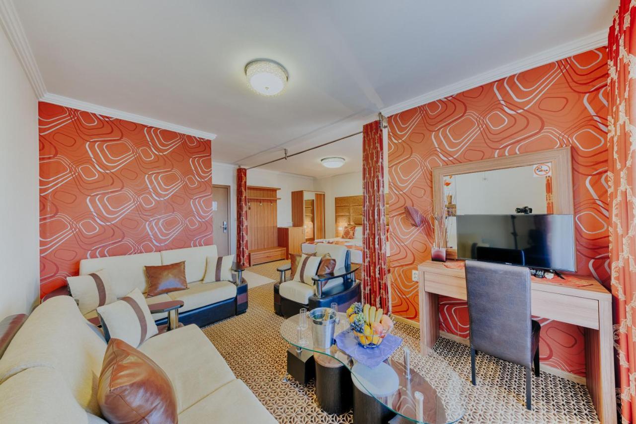 Hotel Lion Ulcinj Zewnętrze zdjęcie
