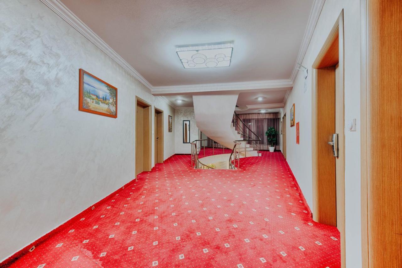 Hotel Lion Ulcinj Zewnętrze zdjęcie