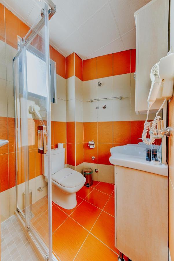 Hotel Lion Ulcinj Zewnętrze zdjęcie