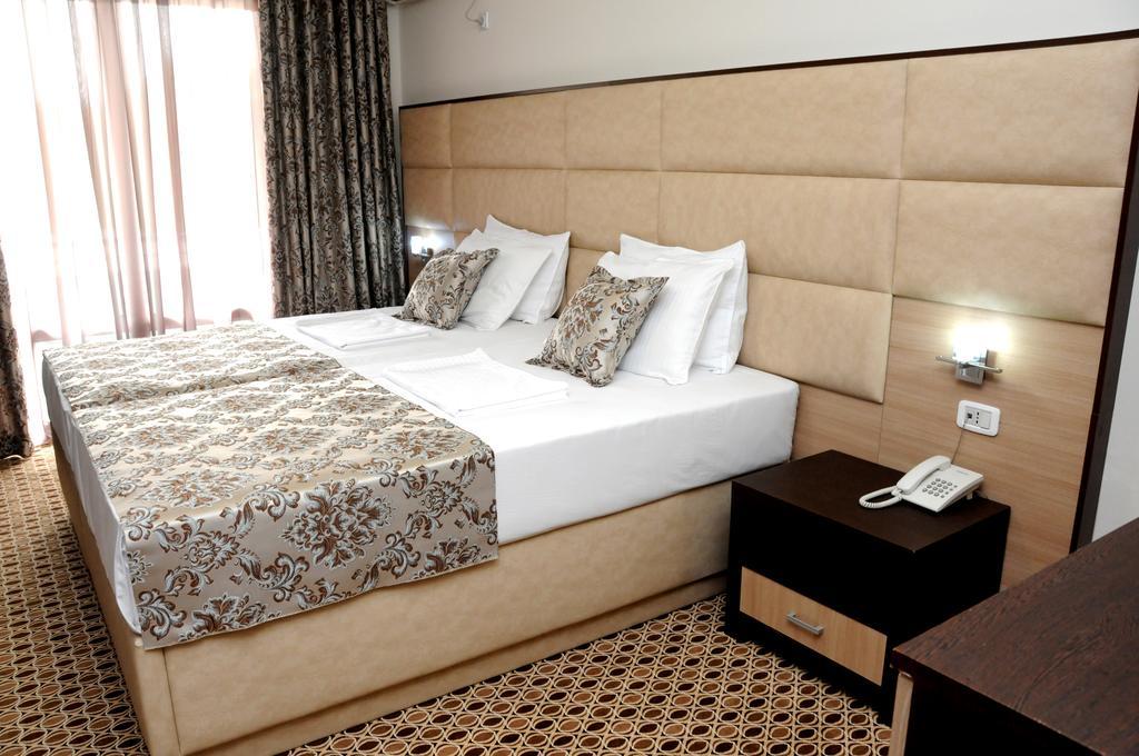 Hotel Lion Ulcinj Zewnętrze zdjęcie