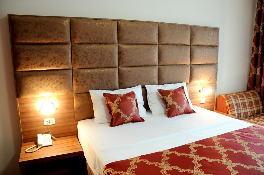 Hotel Lion Ulcinj Zewnętrze zdjęcie