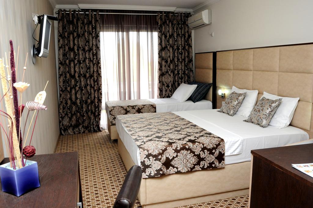 Hotel Lion Ulcinj Zewnętrze zdjęcie