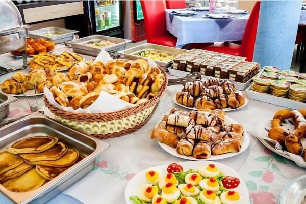 Hotel Lion Ulcinj Zewnętrze zdjęcie
